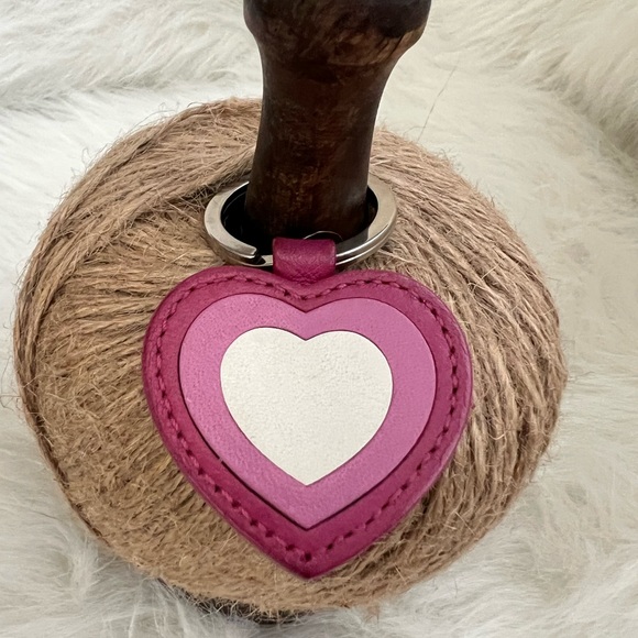Coach Heart Keychain Made in Italy - Picture 3 of 7